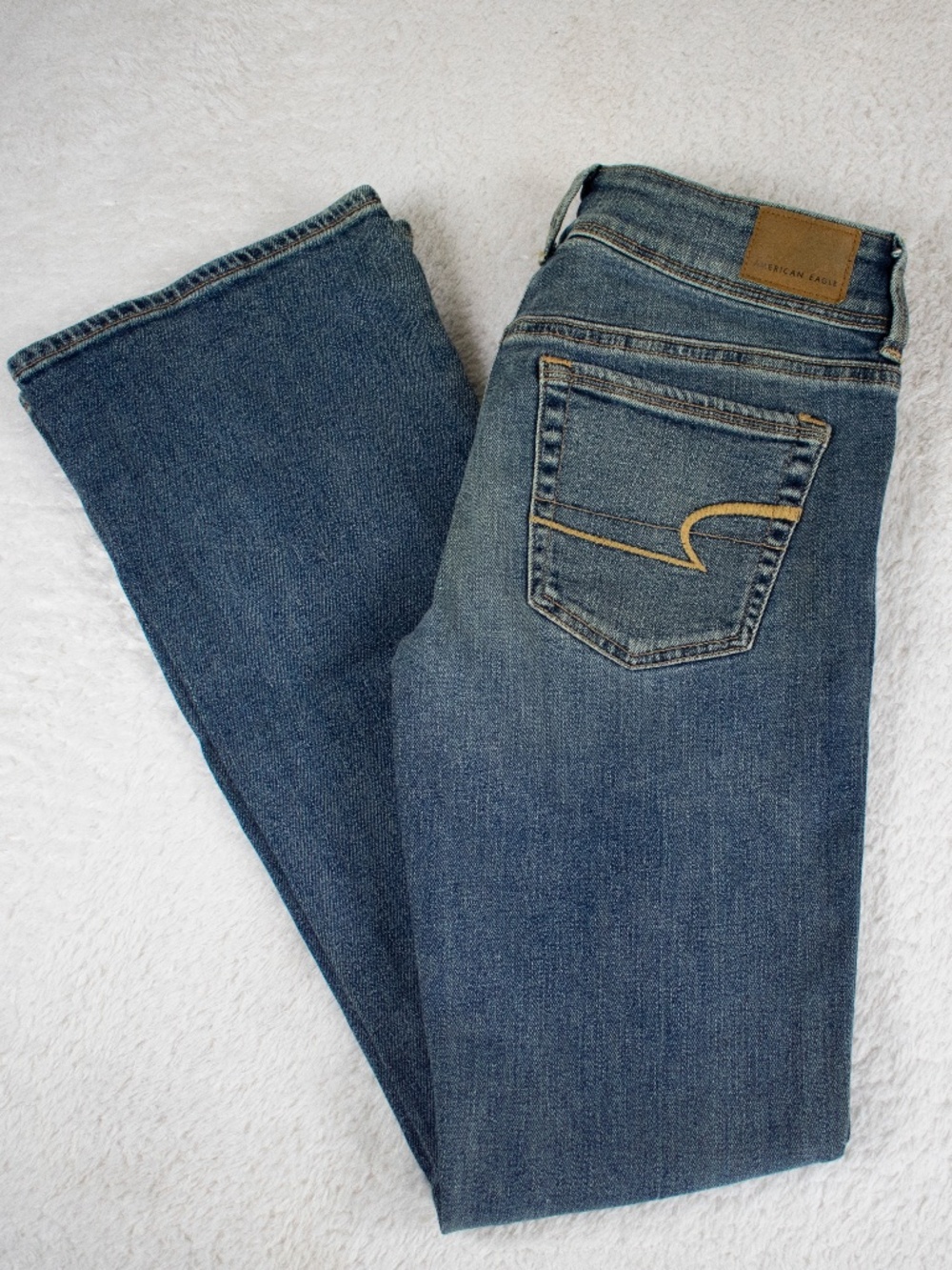 American Eagle Ne(x)t Level Low-Rise Kick Bootcut Jeans Women’s Size 4